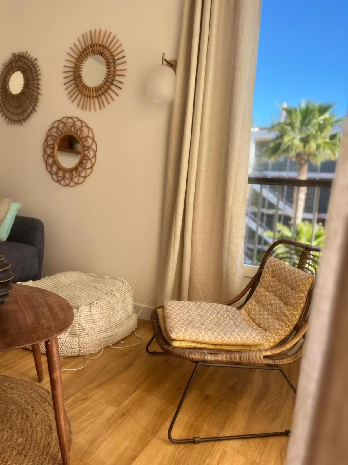 Family - Terrace - Parking - 4-5 People *