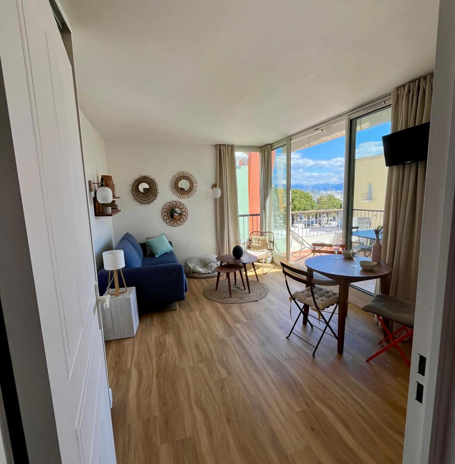 Appartamento Family - Terrace - Parking - 4-5 People *